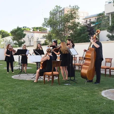 Les 7 Erica 4* Grado