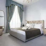 מלון Les 7 Erica 4*