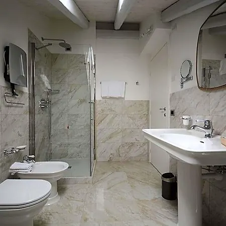 Les 7 Erica Hotel 4*